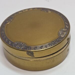 1970s vintage goldtone brass karess woodworth mirror compact with powder